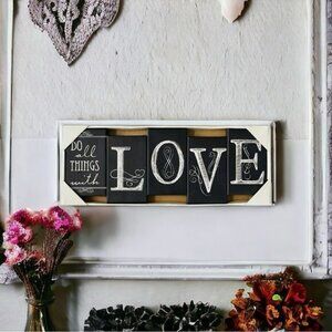 NIB Vintage LOVE Sign Black White Canvas Print Plaque 5 Pieces Wall Hanging Sign
